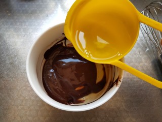 巧克力蛋白棒,在巧克力中加入蛋清