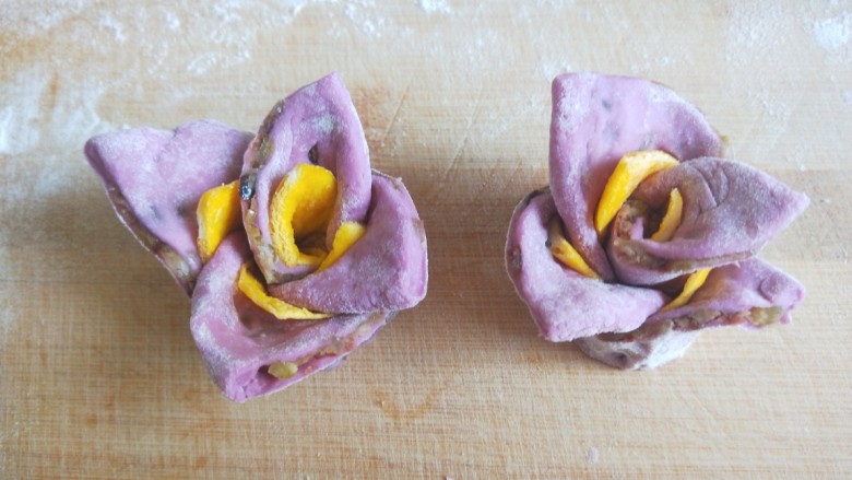 紫薯蜜豆蛋黄花卷,整理一下。