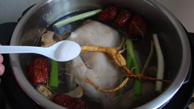 韩国参鸡汤,加盐，压制20分钟