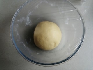 鸡蛋烤饼,第一个面团发酵两倍大