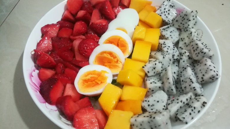 五彩斑斓水果沙拉,水果摆盘