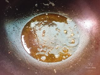 姜葱炒螃蟹,锅里留油
