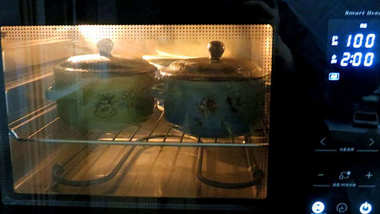江南滋味。【扬州狮子头】  ,放进长帝蒸烤箱中，选纯蒸模式，温度100度，时间2小时。如用锅在煤气灶上蒸的话开中小火，蒸3小时