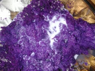 山药紫薯素饼,加牛奶