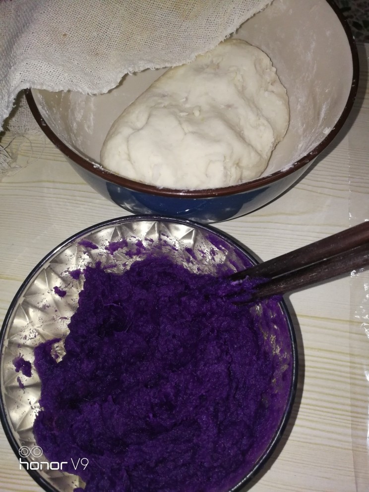 山药紫薯素饼,半成品