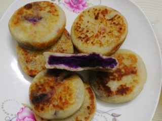 山药紫薯素饼,外脆里软。