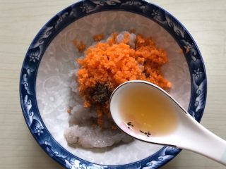 香菇酿虾丸,1勺料酒
