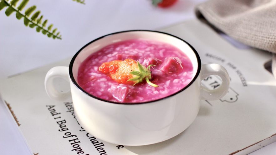 紫薯双米草莓粥