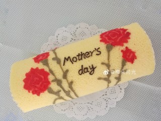 母亲节—康乃馨彩绘蛋糕,这是卷好后的成品图。（这是以前做过的）