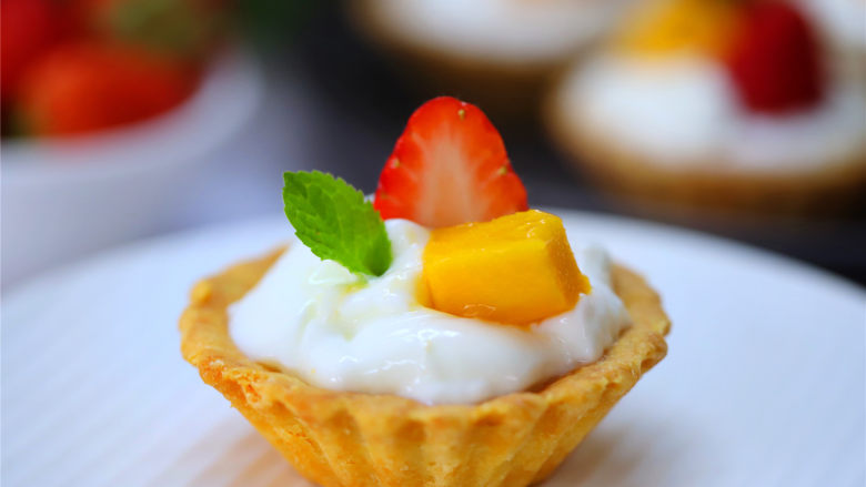酸奶水果挞,酥松香甜，低脂健康，做法简单的酸奶水果挞。