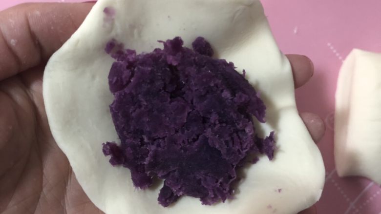 紫薯甜饼,加入紫薯馅