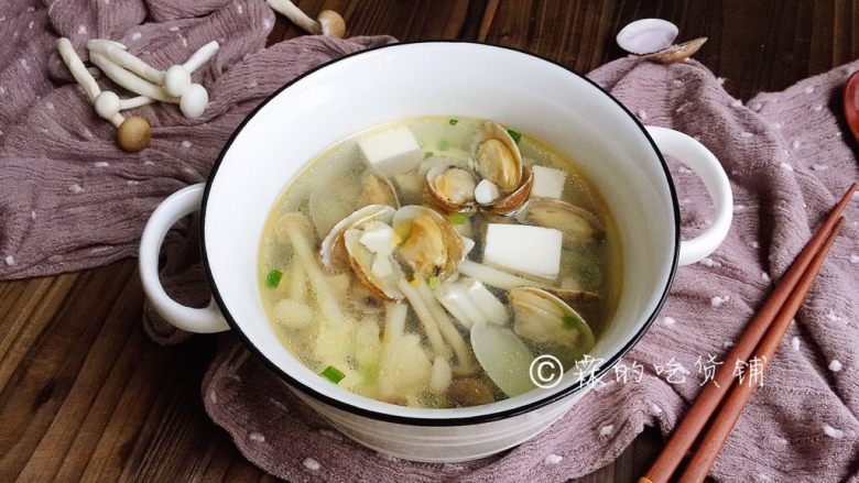 花蛤豆腐菇菇汤