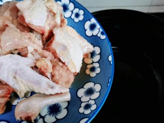 鸡肉🐔焖腐竹，比肉还好吃的腐竹,放入鸡肉块