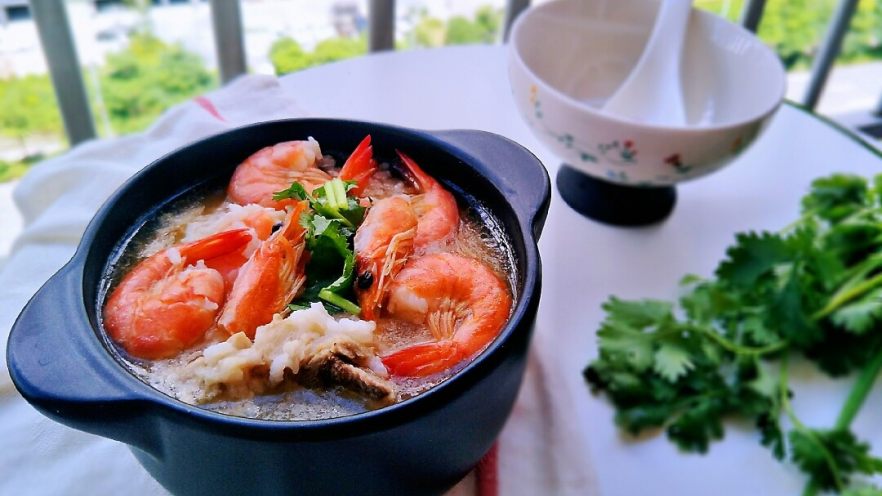 这一碗海鲜粥让人着迷，只因多了这一步，潮汕美食果然不一样！