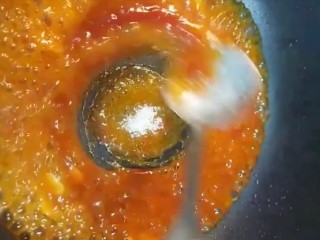 松鼠鲈鱼,自己试味，然后熬制汤汁浓稠