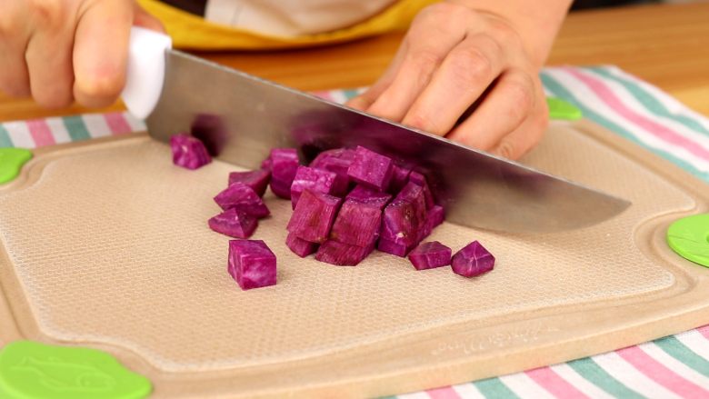 仙豆糕,紫薯切小块
