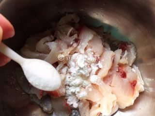 青花椒鱼片 麻辣鲜香,盐和淀粉。