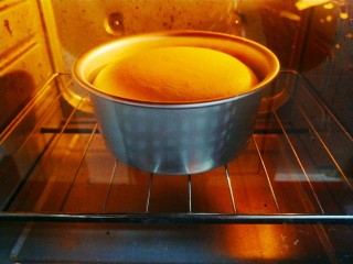 酸奶蛋糕,20分钟后就膨胀起来