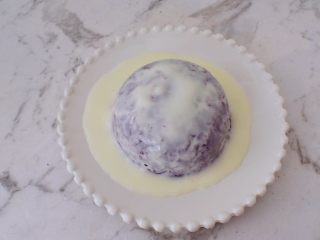 酸奶紫薯泥,淋上酸奶