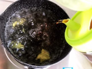 虫草花香菇胡萝卜玉米排骨汤（懒人高压锅版）,加适量料酒