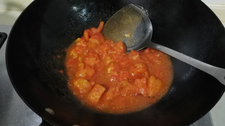 酸甜可口的番茄炒鸡蛋,翻炒出汁
