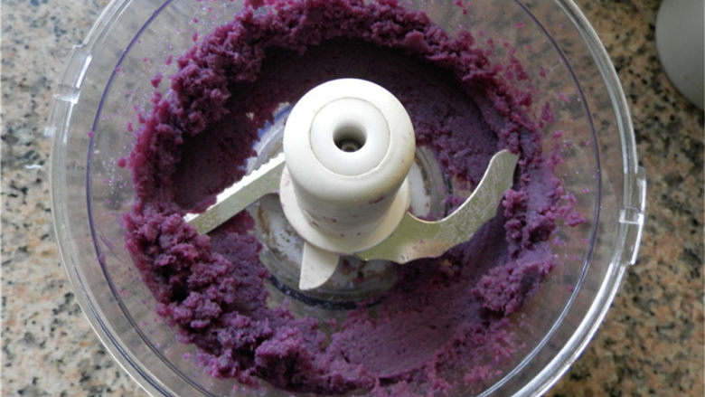 紫薯曲奇,放绞肉机绞细腻。