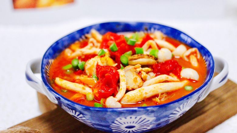 番茄扇贝烩白玉菇,营养丰富又健康美味。