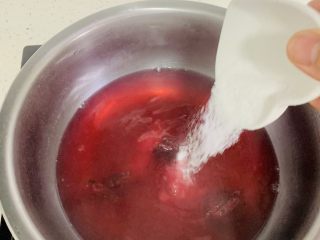 桃子🍑果冻,加入白凉粉。