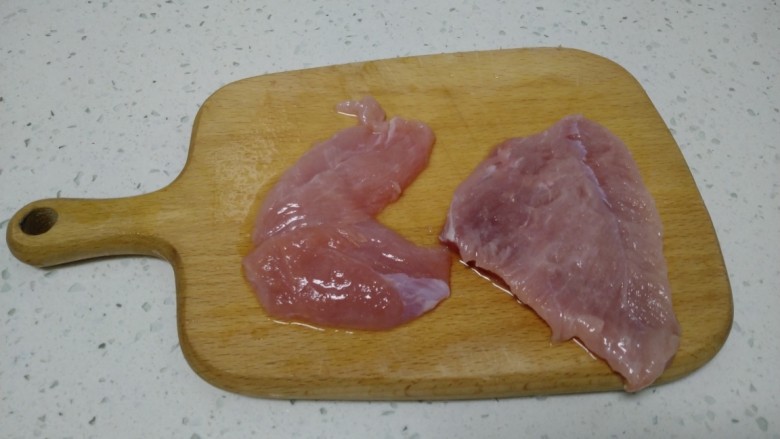 香煎🐷排,猪肉洗净切片。