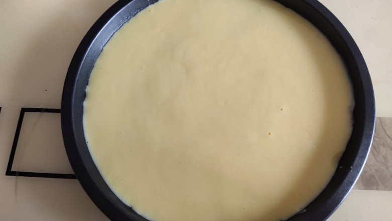 香蕉酸奶烤燕麦,放入烤盘铺平