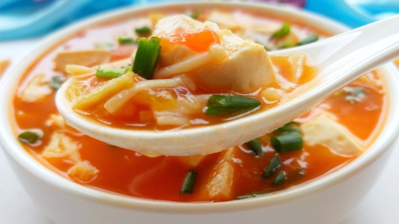 茄汁金针菇炖豆腐,美美图片来一张，酸甜开胃！