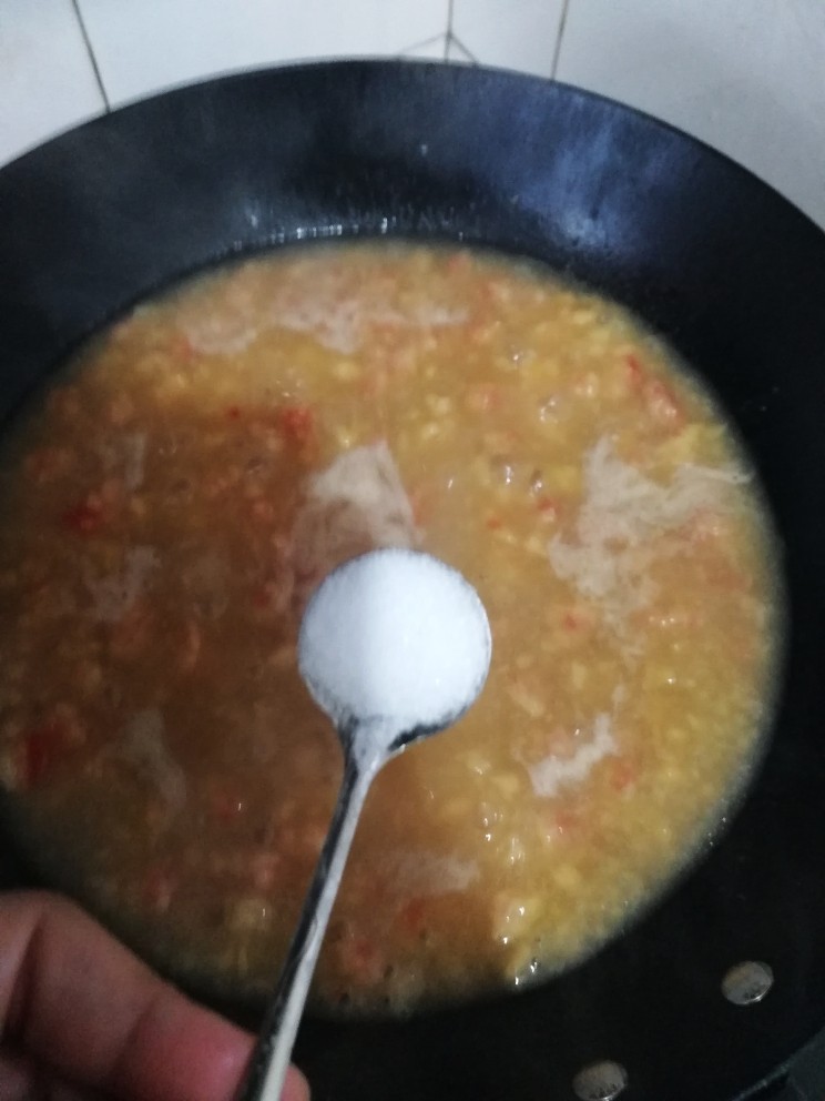 高配版疙瘩汤,加适量盐。