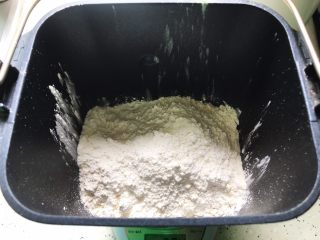 猪蹄馒头（一次发酵）,加入低筋粉