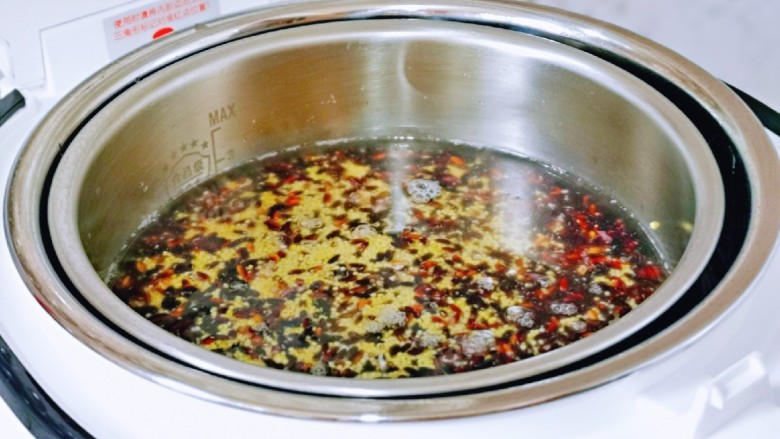 血糯米粢饭团,加入纯净水，水量没过米，再1cm内就可以。