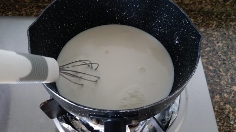 非油炸脆皮鲜奶,搅拌均匀