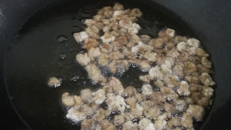 桂花香菇牛肉油辣酱  下饭神器,鸡油熬成渣渣