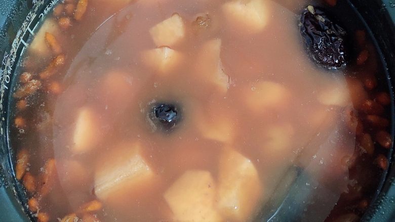 香芋八宝粥（五红补血）,选择煮豆按键，55分钟左右，一锅粥就熬好了。