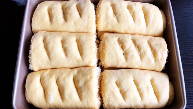南瓜椰蓉面包,发至体积约1.5倍大
