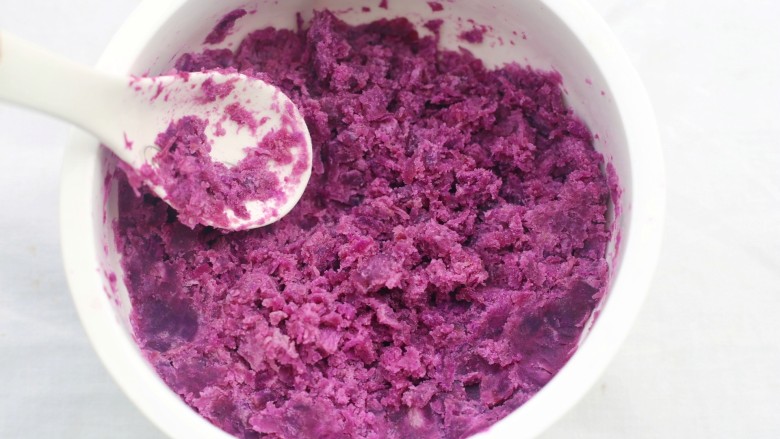 紫薯燕麦塔～,拌匀。