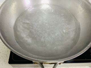 冰皮月饼,蒸锅水烧开