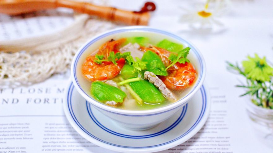 丝瓜海虾肉片汤