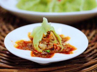 胡萝卜青椒海米饺子,好吃到飞的饺子，营养丰富又健康。