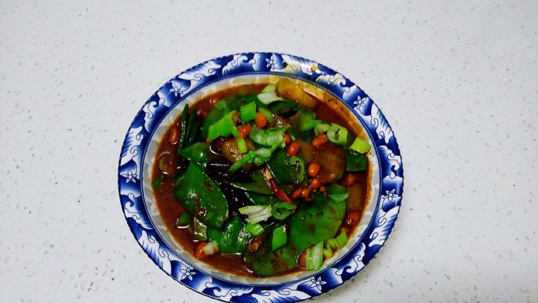 猪蹄汤炖丝瓜、扁豆