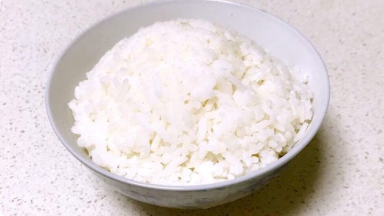 彩椒盅,热米饭1小碗