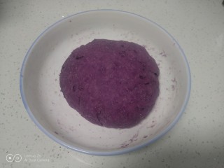 紫薯玫瑰花馒头,揉光滑