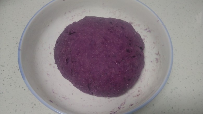 紫薯玫瑰花馒头,揉光滑