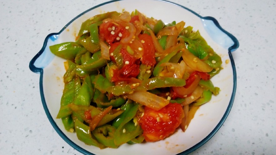 洋葱炒青椒、西红柿