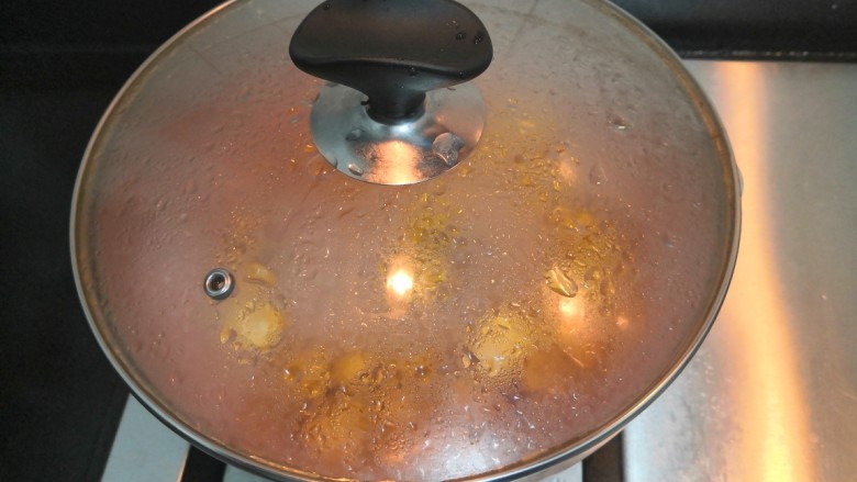 香菇板栗,煮开后，关小火焖20分钟