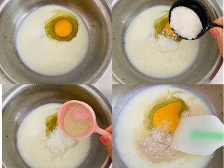 mini汉堡🍔,盆中先加入牛奶、鸡蛋、白糖、酵母 搅拌均匀糖融化即可