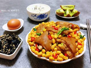 黄豆炖猪脚,水果是每餐必备的营养元素